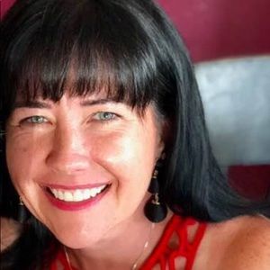 Meet your Posher, Dee dee